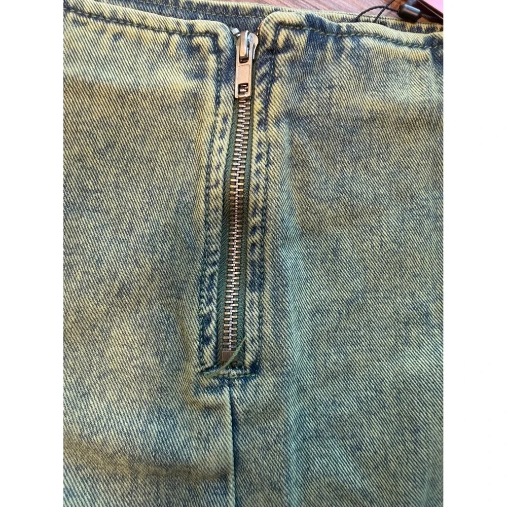 PrettyLittleThing Green Tint Vintage Wash Low Rise Denim Mini Skirt US 8 NWT